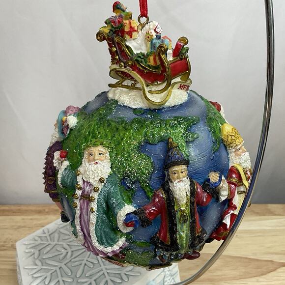Christopher Radko Christmas Ornament - Santa's Around the World II - 2001 - Picture 11 of 12